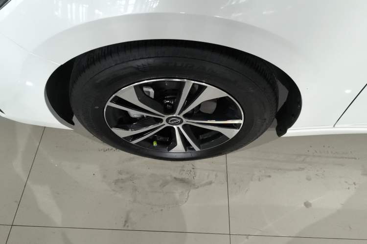 Used Nissan Sylphy 2023 1.6L CVT Enjoyment Edition Exterior 4