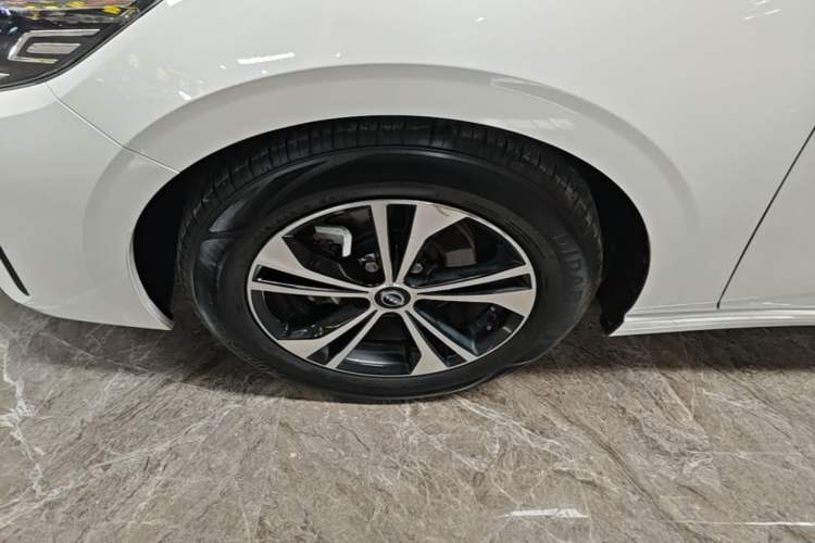 Used Nissan Sylphy 2023 1.6L CVT Enjoyment Edition Exterior 4