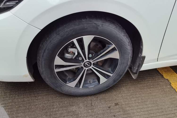 Used Nissan Sylphy 2023 1.6L CVT Enjoyment Edition Exterior 4