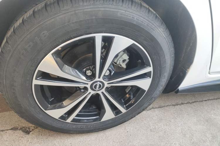 Used Nissan Sylphy 2023 1.6L CVT Enjoyment Edition Exterior 4