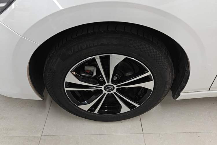 Used Nissan Sylphy 2023 1.6L CVT Enjoyment Edition Exterior 4