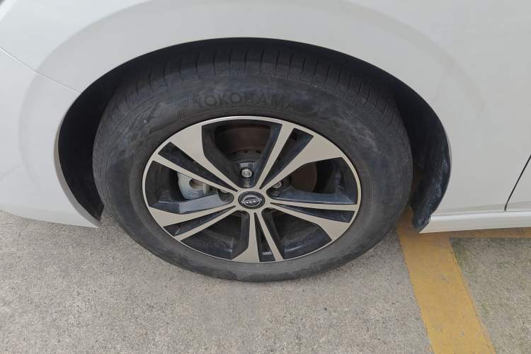 Used Nissan Sylphy 2023 1.6L CVT Enjoyment Edition Exterior 4