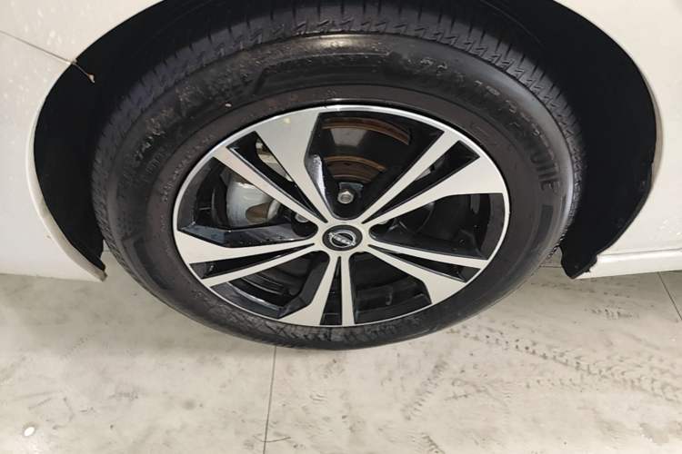 Used Nissan Sylphy 2023 1.6L CVT Enjoyment Edition Exterior 4