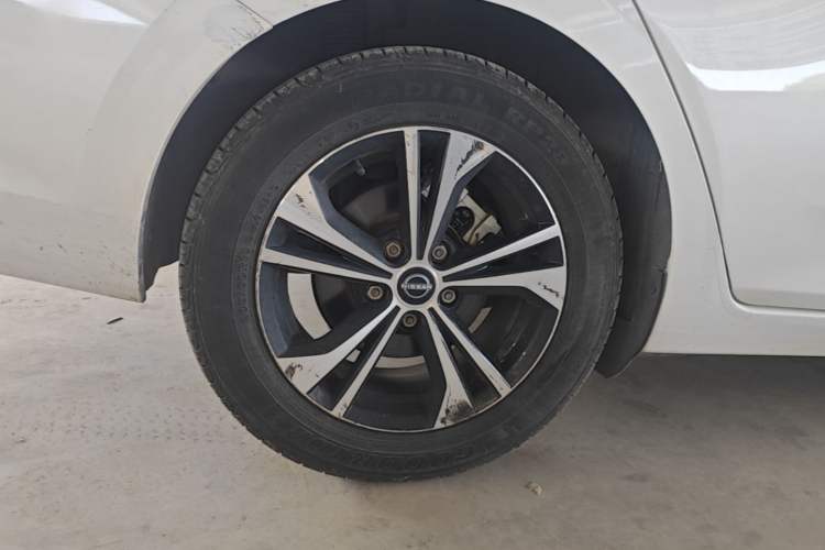 Used Nissan Sylphy 2023 1.6L CVT Enjoyment Edition Exterior 5