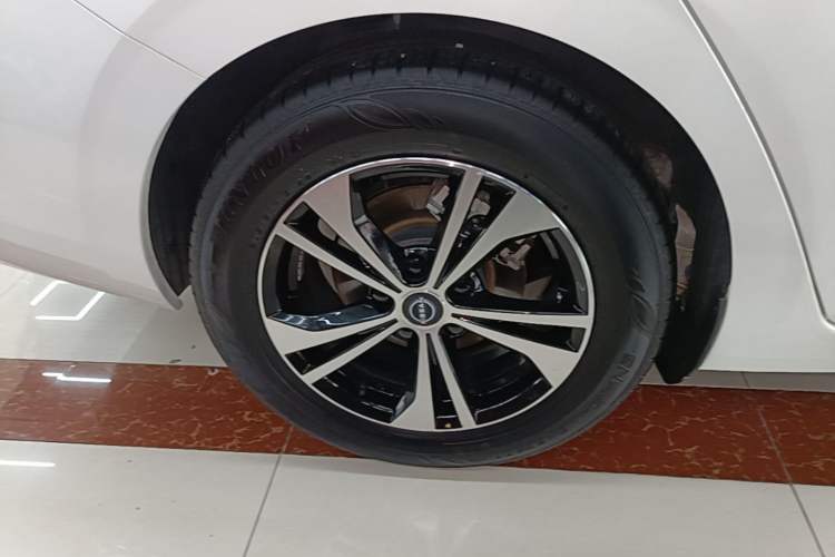 Used Nissan Sylphy 2023 1.6L CVT Enjoyment Edition Exterior 5