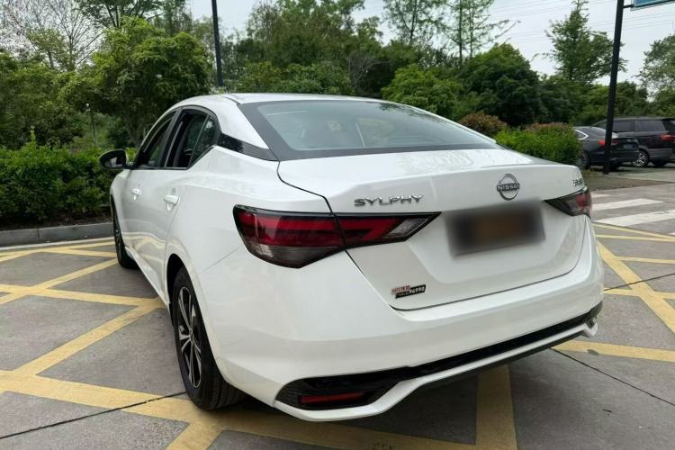 Used Nissan Sylphy 2023 1.6L CVT Enjoyment Edition Exterior 5