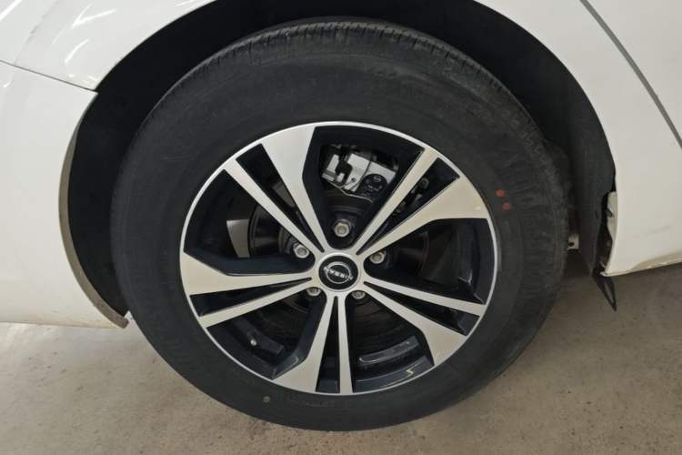 Used Nissan Sylphy 2023 1.6L CVT Enjoyment Edition Exterior 5