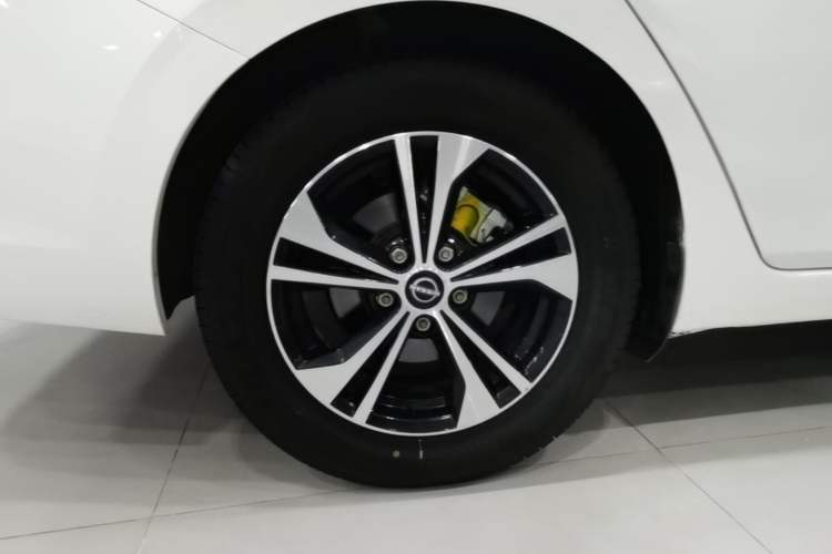 Used Nissan Sylphy 2023 1.6L CVT Enjoyment Edition Exterior 5