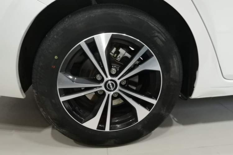 Used Nissan Sylphy 2023 1.6L CVT Enjoyment Edition Exterior 5