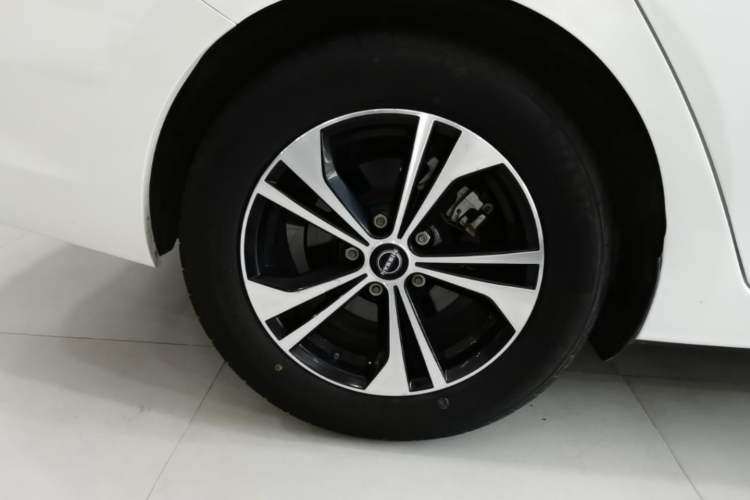 Used Nissan Sylphy 2023 1.6L CVT Enjoyment Edition Exterior 5