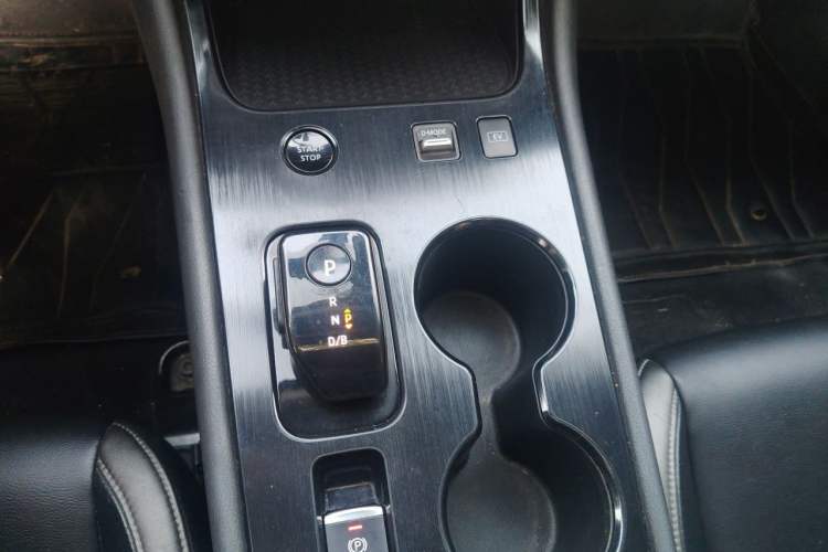 Used Nissan Sylphy 2023 Super Hybrid Electric Drive Super Smart Connectivity Plus Gear Lever