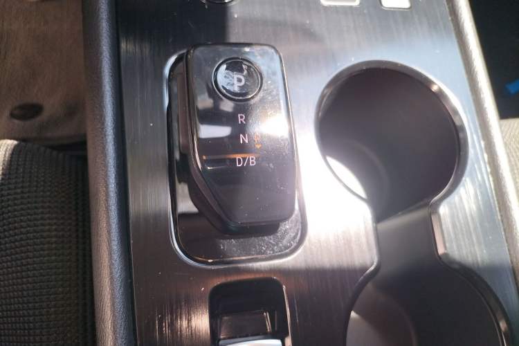 Used Nissan Sylphy 2023 Super Hybrid Electric Drive Super Smart Connectivity Plus Gear Lever