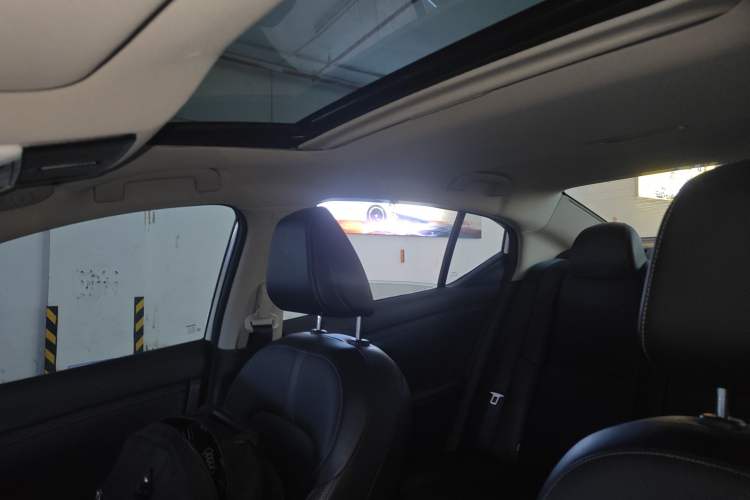 Used Nissan Sylphy 2023 1.6L CVT Enjoyment Edition Headliner