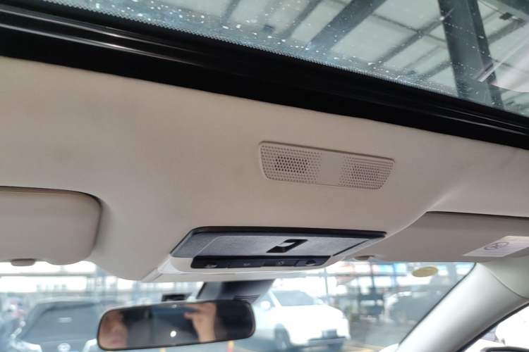 Used Nissan Sylphy 2023 1.6L CVT Enjoyment Edition Headliner