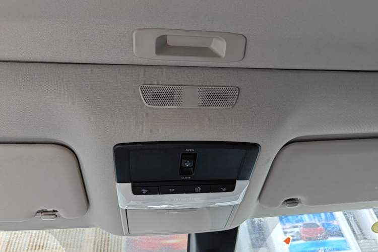 Used Nissan Sylphy 2023 1.6L CVT Enjoyment Edition Headliner