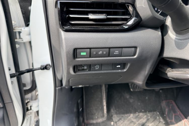 Used Nissan Sylphy 2023 Revised 1.6L CVT Enjoyment Edition Interior 10