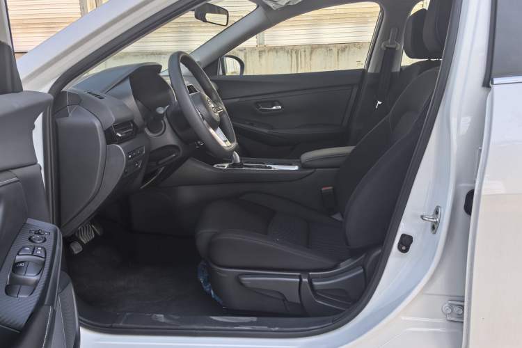 Used Nissan Sylphy 2023 1.6L CVT Comfort Edition Interior 2