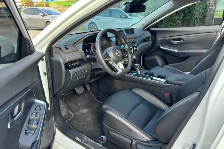 Used Nissan Sylphy 2023 1.6L CVT Enjoyment Edition Interior 2