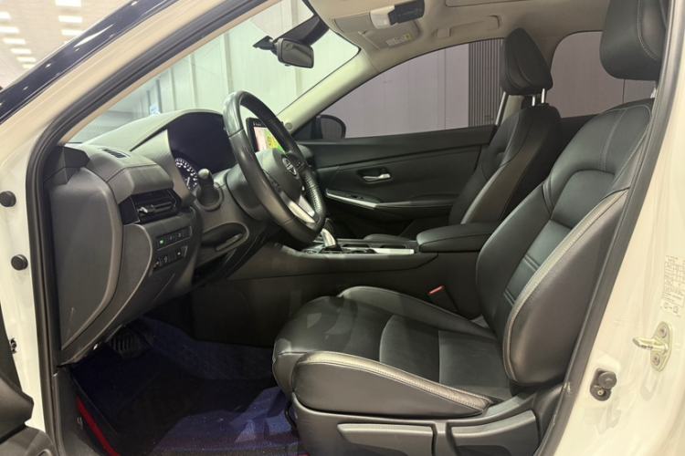 Used Nissan Sylphy 2023 1.6L CVT Enjoyment Edition Interior 2