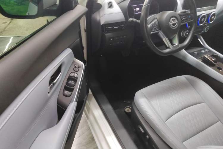 Used Nissan Sylphy 2023 Super Hybrid Electric Drive Ultra-Luxury Model Interior 3