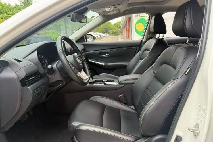 Used Nissan Sylphy 2023 1.6L CVT Enjoyment Edition Interior 3