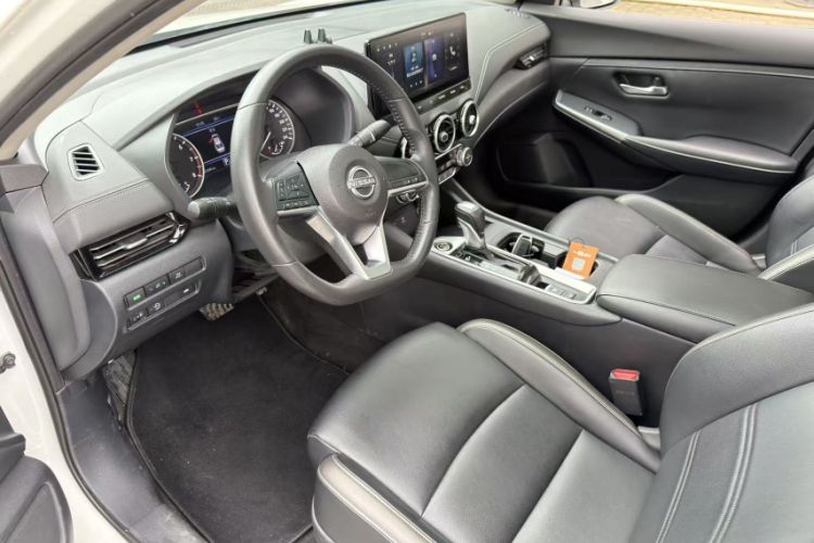 Used Nissan Sylphy 2023 1.6L CVT Enjoyment Edition Interior 3