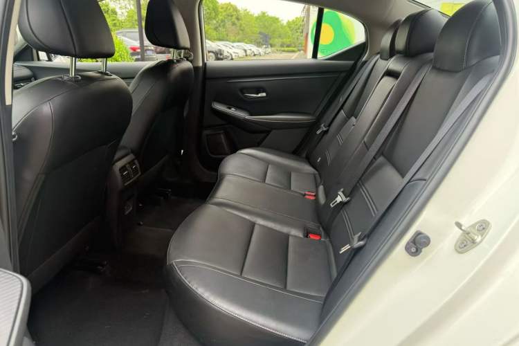 Used Nissan Sylphy 2023 1.6L CVT Enjoyment Edition Interior 4