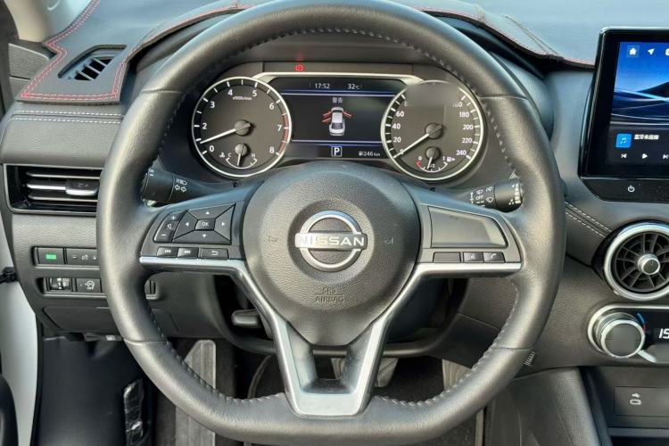 Used Nissan Sylphy 2023 1.6L CVT Enjoyment Edition Interior 4