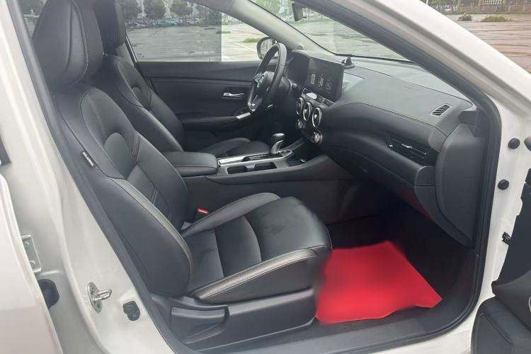 Used Nissan Sylphy 2023 1.6L CVT Enjoyment Edition Interior 4
