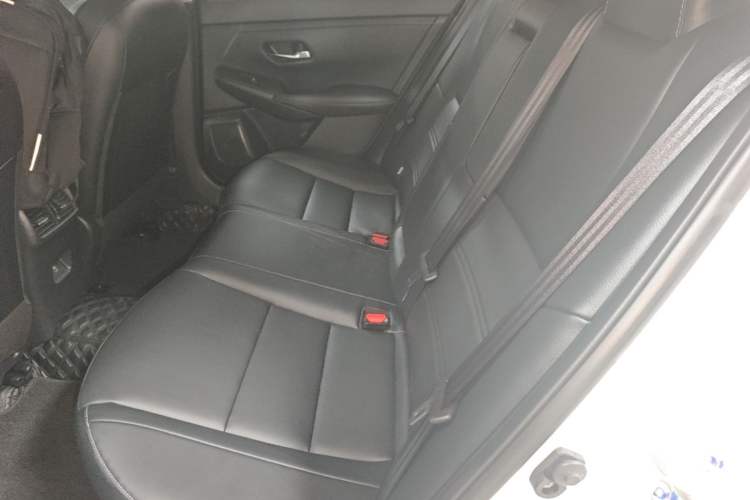 Used Nissan Sylphy 2023 Revised 1.6L CVT Enjoyment Edition Left Rear Seat