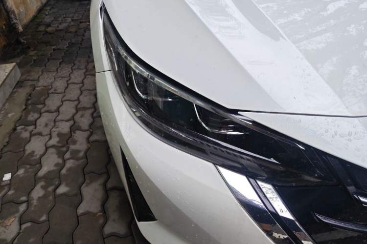 Used Nissan Sylphy 2023 1.6L CVT Smart Drive Version Right Front Headlight