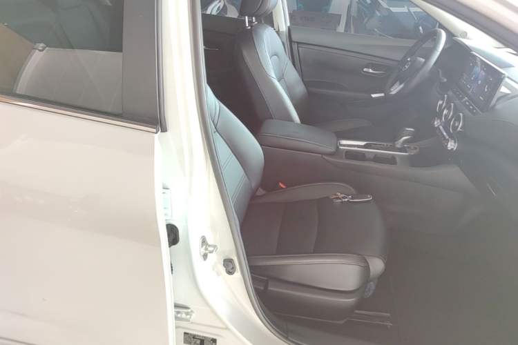 Used Nissan Sylphy 2023 1.6L CVT Enjoyment Edition Right Front Seat