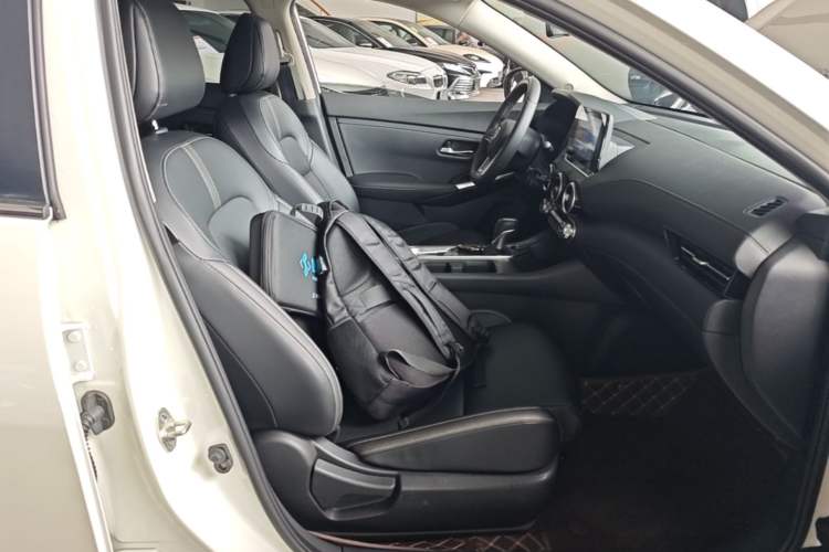Used Nissan Sylphy 2023 1.6L CVT Enjoyment Edition Right Front Seat