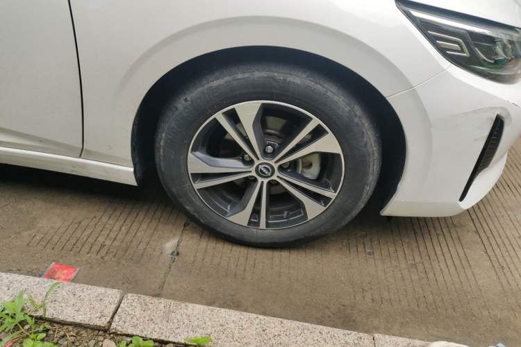 Used Nissan Sylphy 2023 1.6L CVT Smart Drive Version Right Front Wheel Hub
