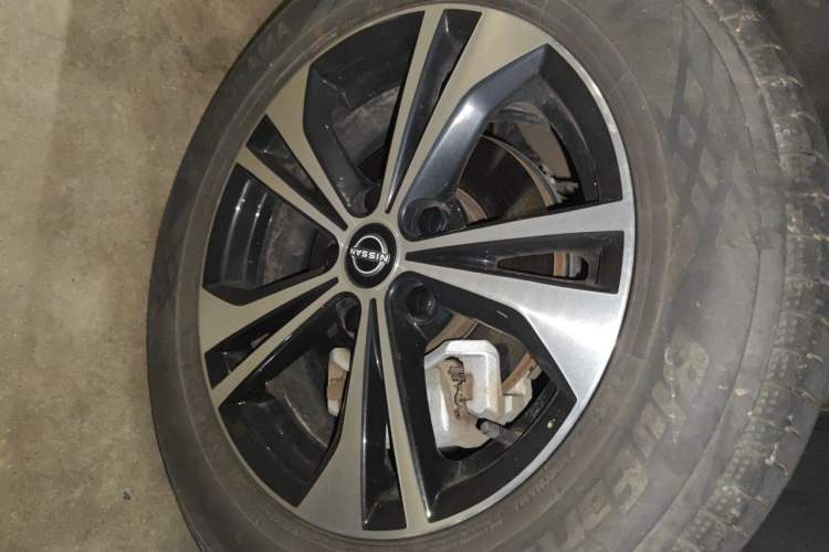 Used Nissan Sylphy 2023 1.6L CVT Smart Drive Version Right Front Wheel Hub