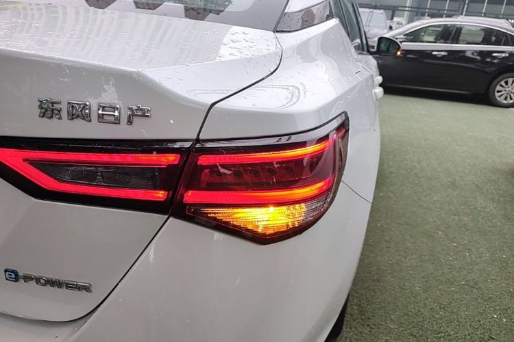 Used Nissan Sylphy 2023 Super Hybrid Electric Drive Ultra-Luxury Model Right Rear Taillight