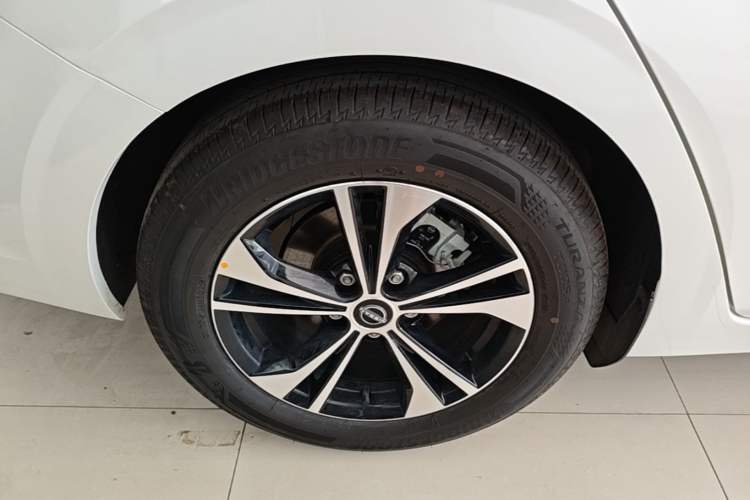 Used Nissan Sylphy 2023 Revised Version 1.6L CVT Intelligent Driving Edition Right Rear Wheel Hub