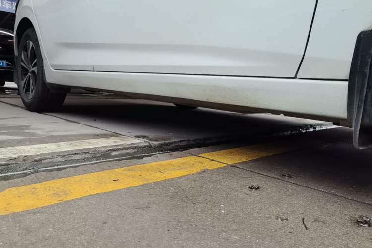 Used Nissan Sylphy 2023 1.6L CVT Enjoyment Edition Right Side Sill