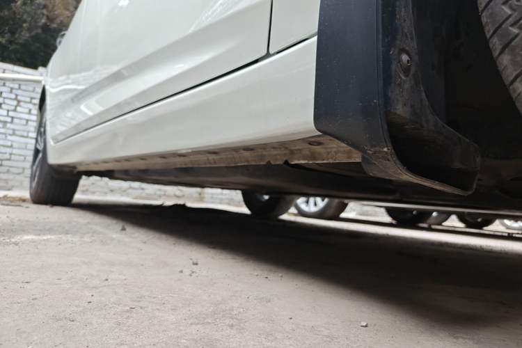 Used Nissan Sylphy 2023 1.6L CVT Enjoyment Edition Right Side Sill