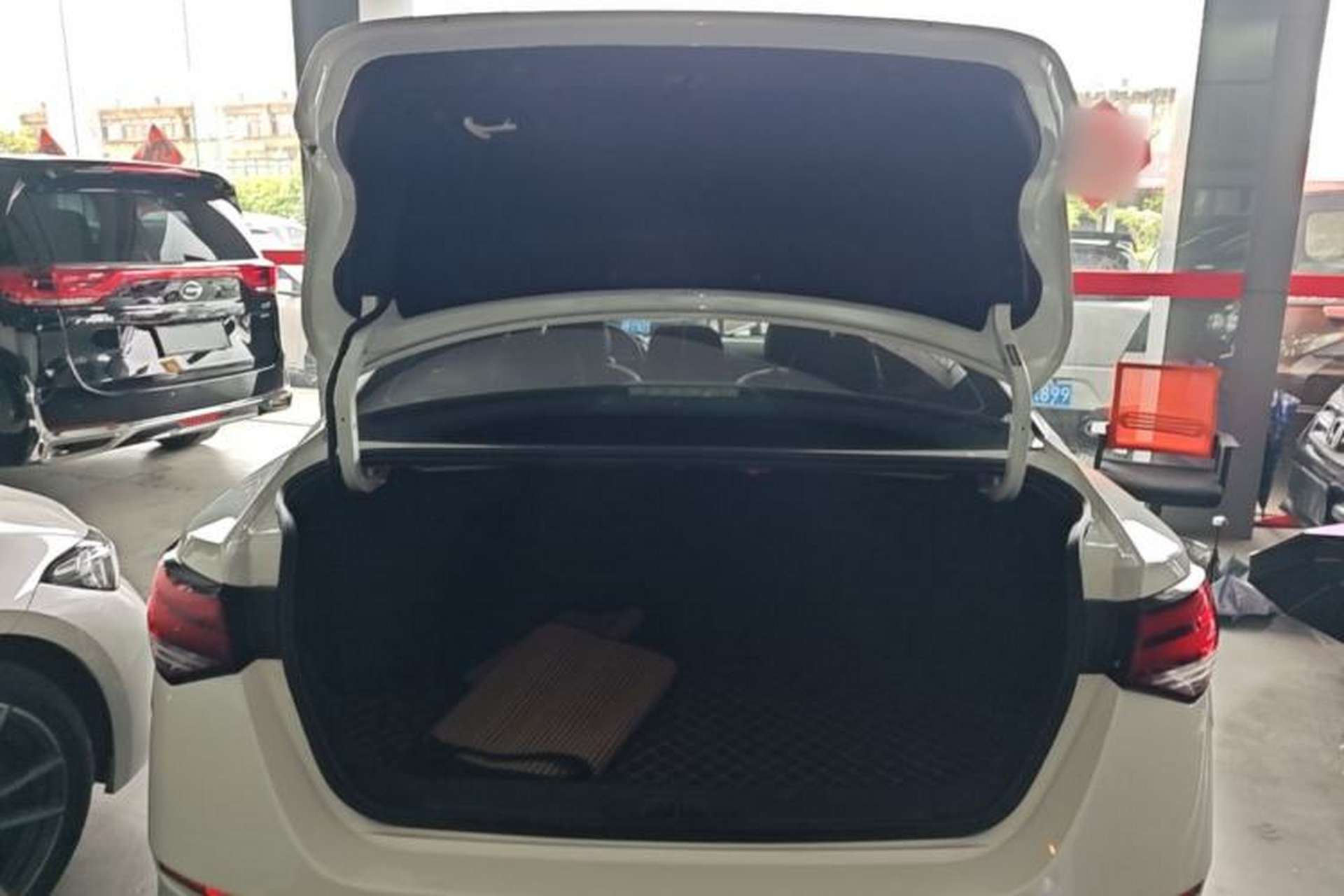 Used Nissan Sylphy 2023 1.6L CVT Enjoyment Edition Trunk