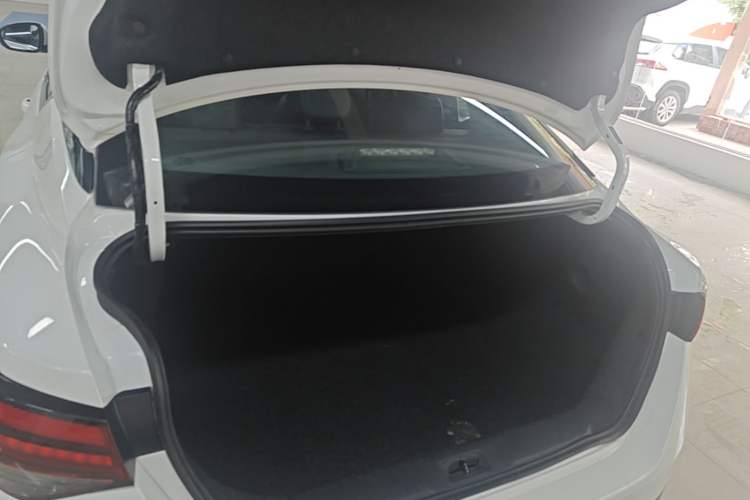 Used Nissan Sylphy 2023 1.6L CVT Enjoyment Edition Trunk