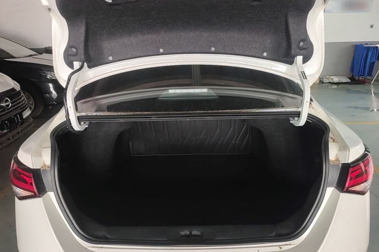 Used Nissan Sylphy 2023 Super Hybrid Electric Drive Ultra-Luxury Model Trunk