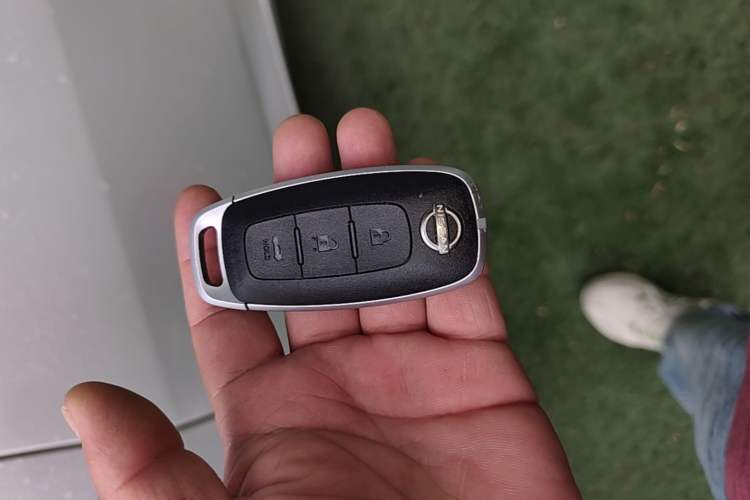 Used Nissan Sylphy 2023 Super Hybrid Electric Drive Ultra-Luxury Model Vehicle Key