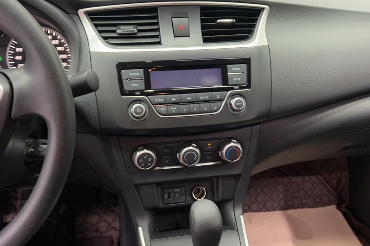 Used Nissan Sylphy 2024 Classic 1.6XE CVT Comfort Edition Audio And AC Panel