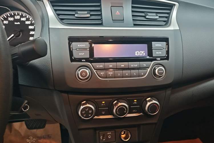 Used Nissan Sylphy 2024 Classic 1.6XE CVT Comfort Edition Audio And AC Panel
