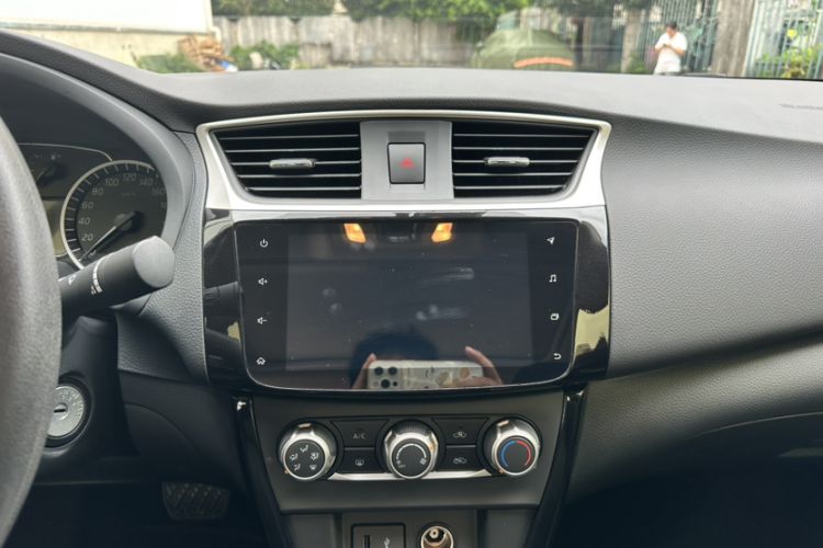 Used Nissan Sylphy 2024 Classic 1.6XL CVT Luxury Edition Audio And AC Panel