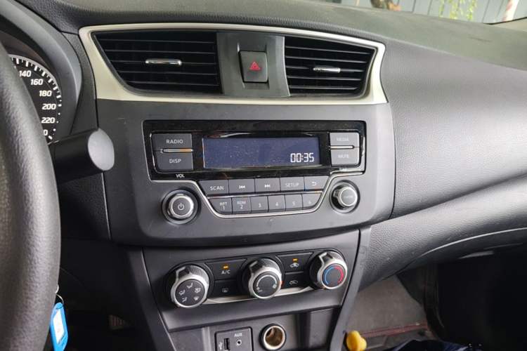 Used Nissan Sylphy 2024 Classic 1.6XE CVT Comfort Edition Audio And AC Panel