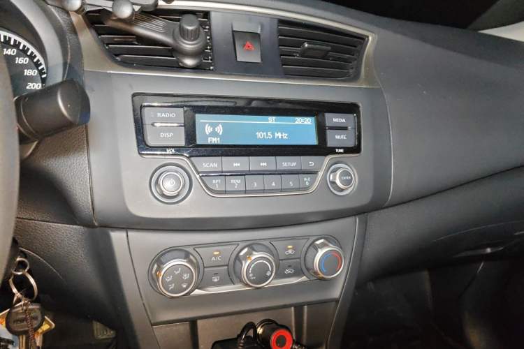 Used Nissan Sylphy 2024 Facelifted Three Classic 1.6XE CVT Comfort Edition Audio And AC Panel
