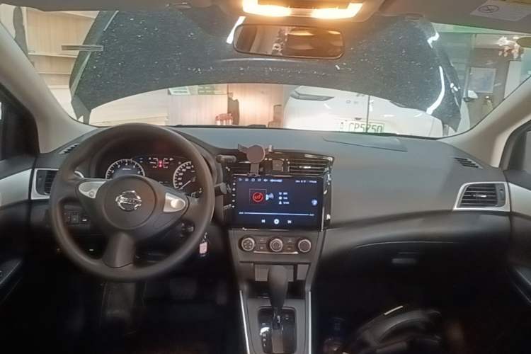 Used Nissan Sylphy 2024 Restyled Version 2 Classic 1.6XE CVT Comfort Edition Center Console