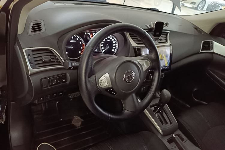 Used Nissan Sylphy 2024 Classic 1.6XE CVT Comfort Edition Center Console